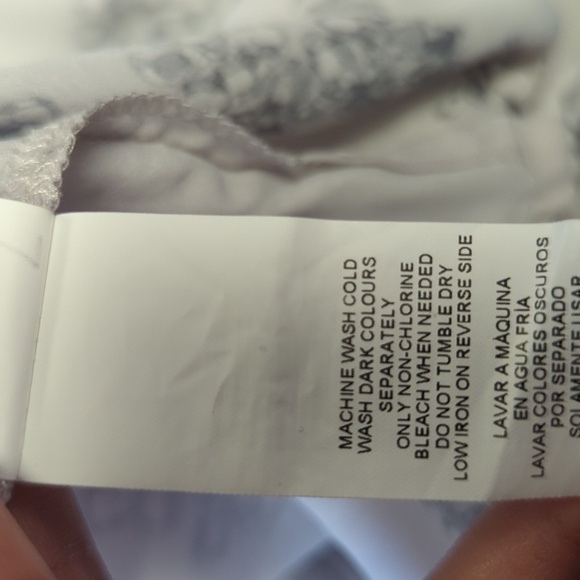 Joe Fresh Jewel Print Blouse Gray S causal Business casual preppy chiffon - Picture 8 of 8